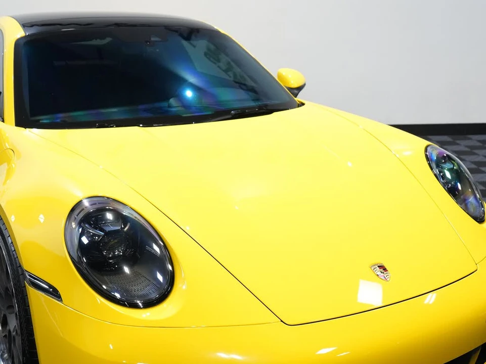 2020 Porsche 992 Carrera 4S - Image 12 of 31