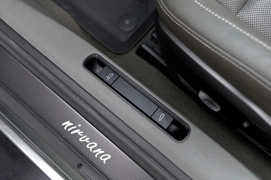 2020 Porsche 992 Carrera 4S - Image 17 of 31