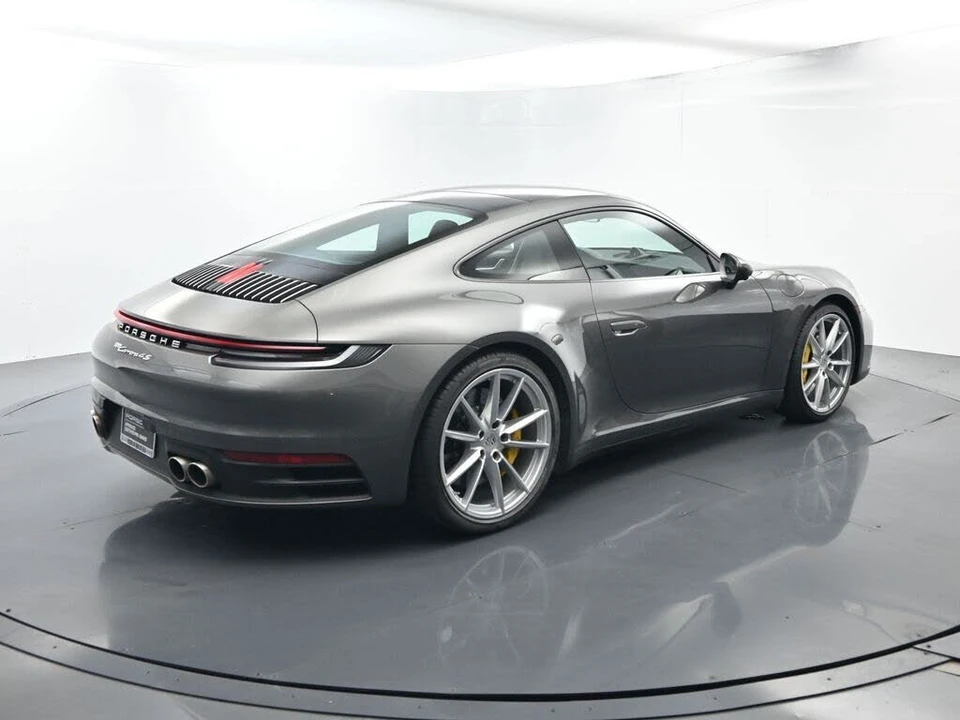 2020 Porsche 992 Carrera 4S - Image 15 of 31