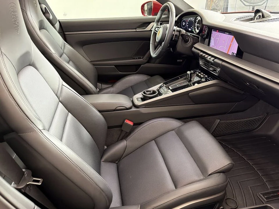 2020 Porsche 992 Carrera 4S - Image 25 of 30