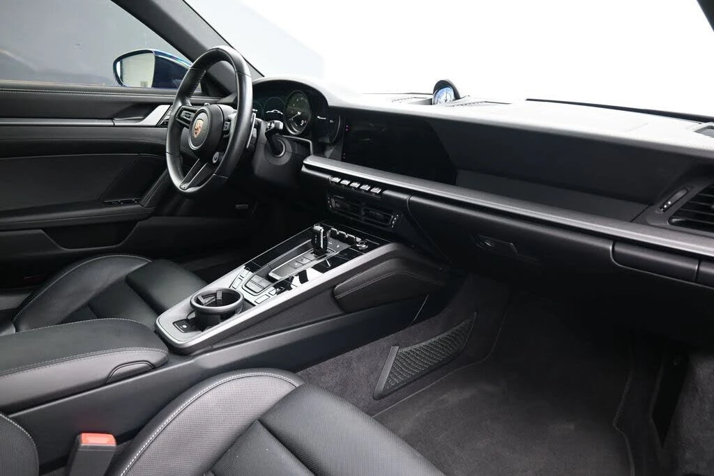 2020 Porsche 992 Carrera 4S - Image 12 of 31