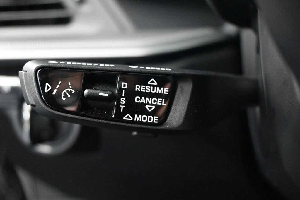 2020 Porsche 992 Carrera 4S - Image 25 of 31