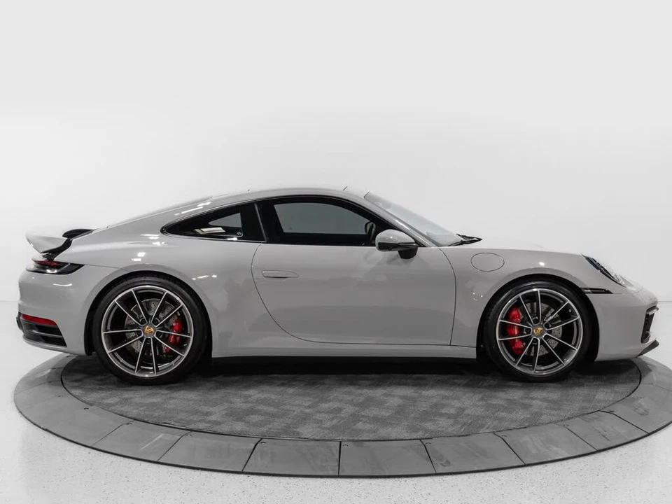 2020 Porsche 992 Carrera 4S - Image 11 of 31