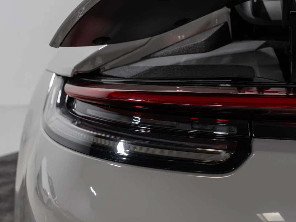 2020 Porsche 992 Carrera 4S - Image 24 of 31