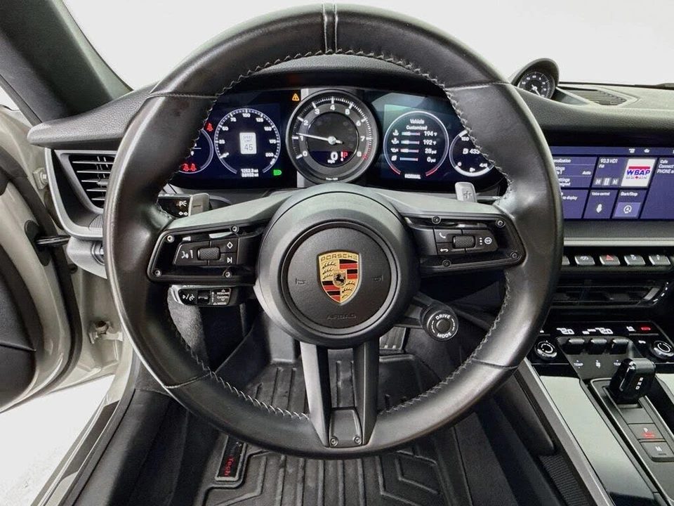 2020 Porsche 992 Carrera 4S - Image 15 of 31