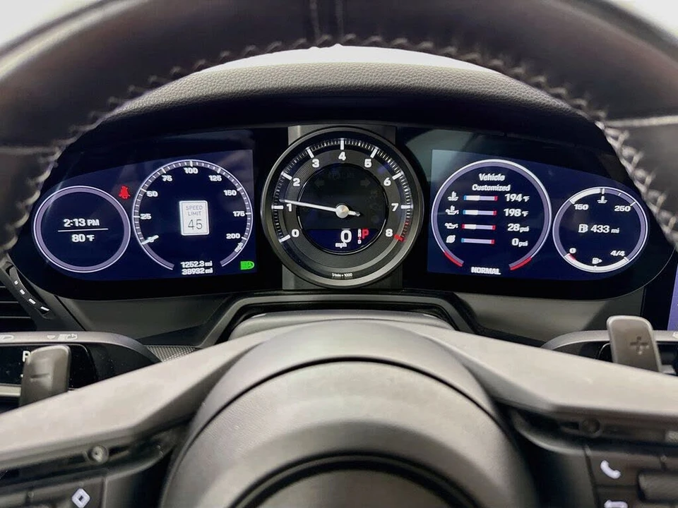 2020 Porsche 992 Carrera 4S - Image 16 of 31