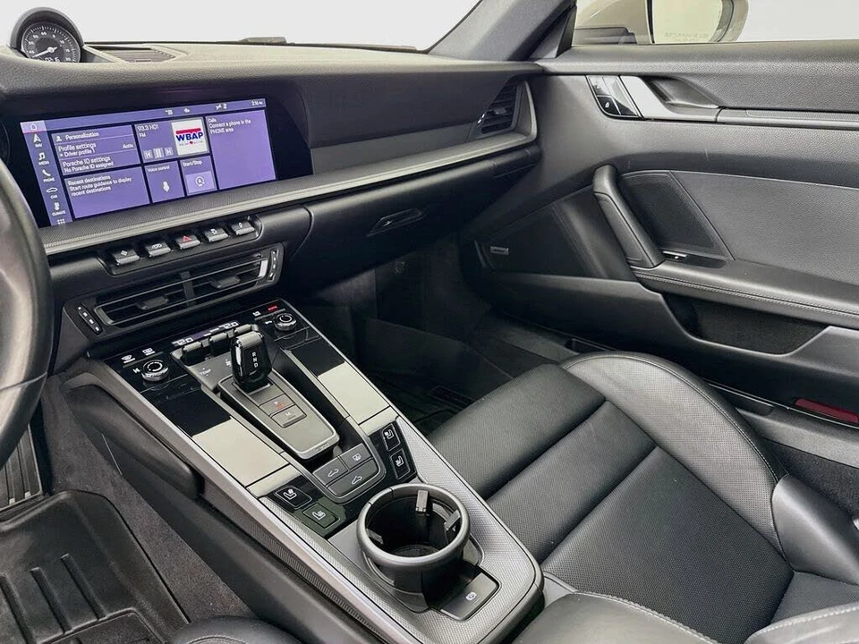 2020 Porsche 992 Carrera 4S - Image 26 of 31