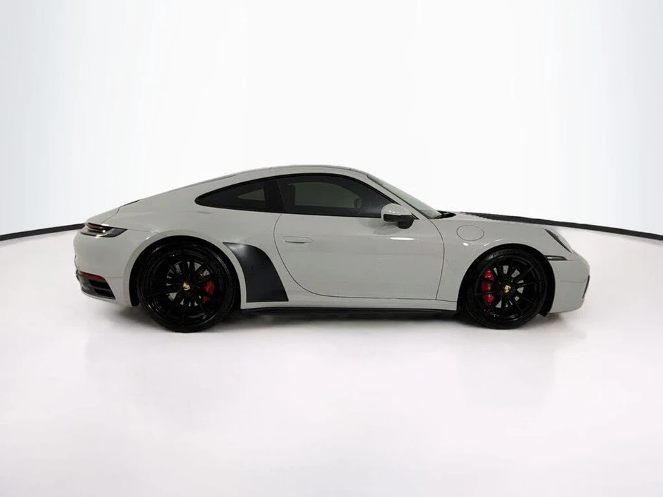 2020 Porsche 992 Carrera 4S - Image 8 of 31