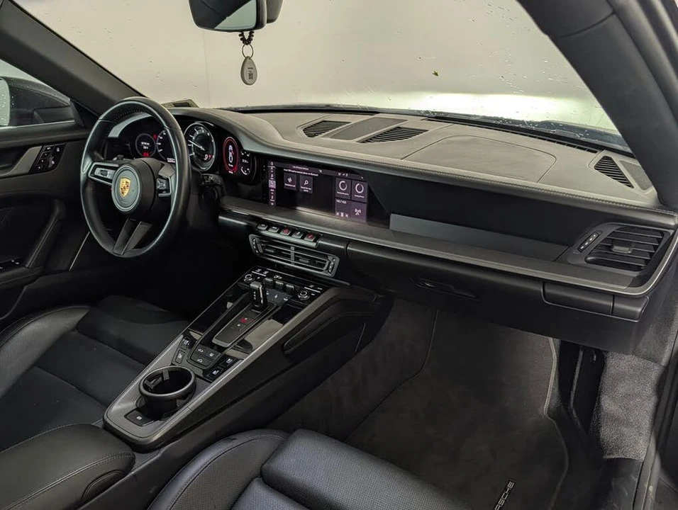 2020 Porsche 992 Carrera 4S - Image 17 of 30