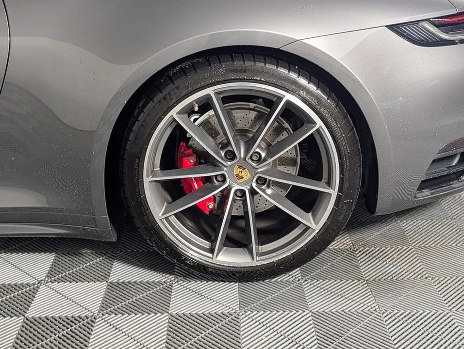 2020 Porsche 992 Carrera 4S - Image 12 of 30