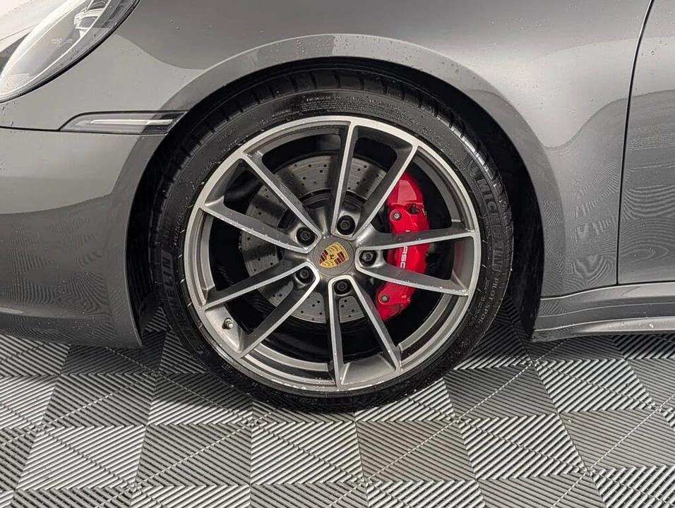 2020 Porsche 992 Carrera 4S - Image 11 of 30