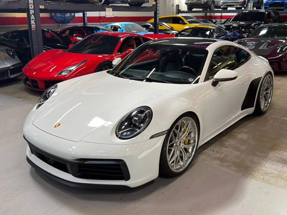 2020 Porsche 992 Carrera 4S - Image 11 of 26