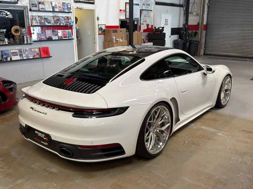 2020 Porsche 992 Carrera 4S - Image 5 of 26
