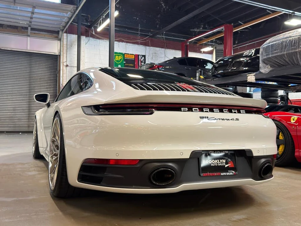2020 Porsche 992 Carrera 4S - Image 9 of 26