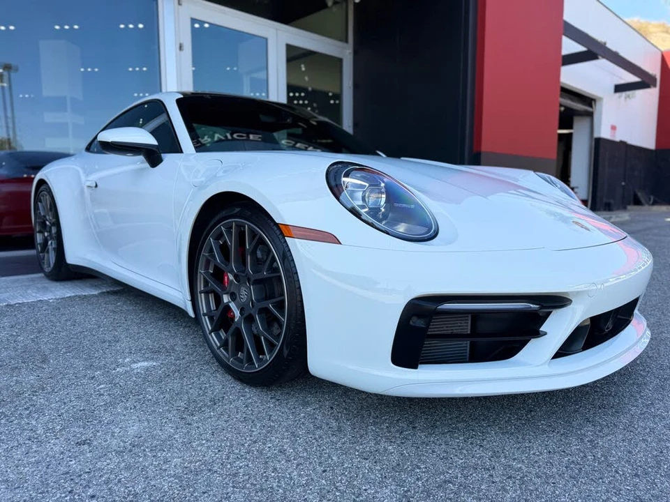 2020 Porsche 992 Carrera 4S - Image 10 of 31