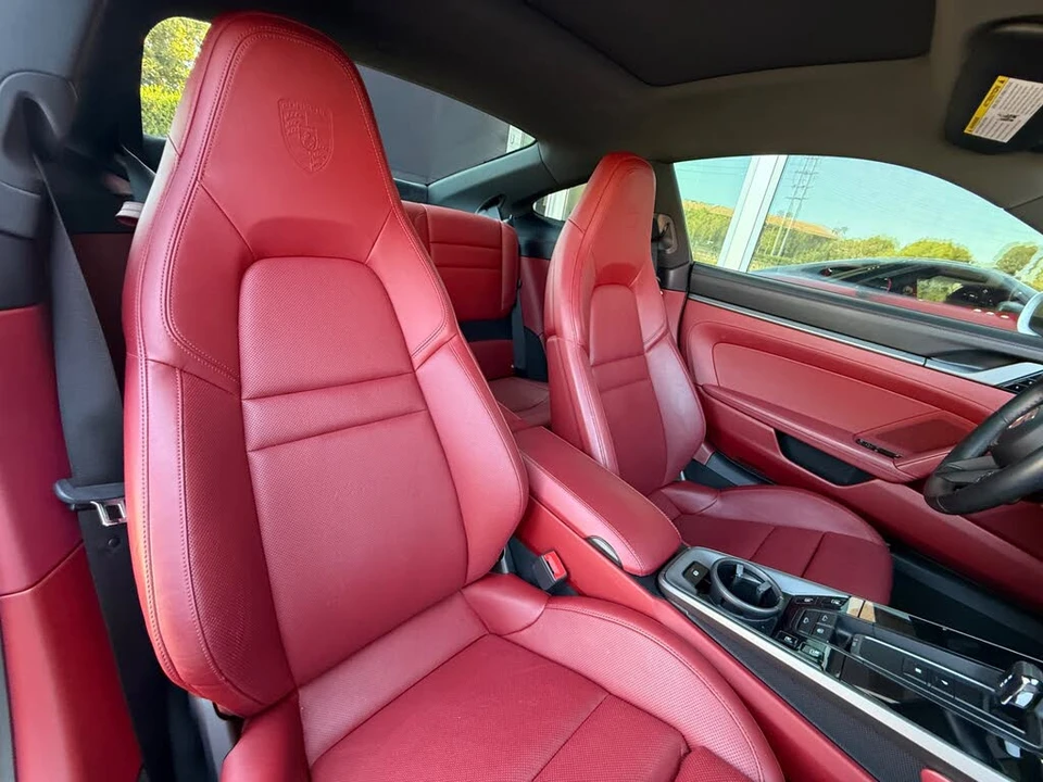2020 Porsche 992 Carrera 4S - Image 25 of 31