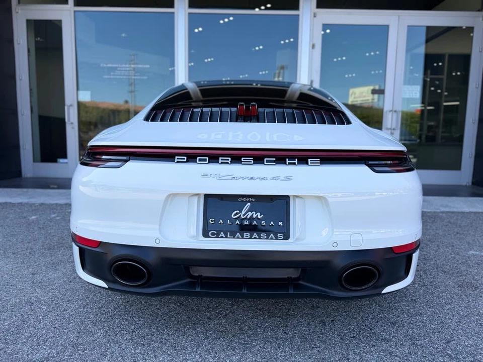 2020 Porsche 992 Carrera 4S - Image 17 of 31