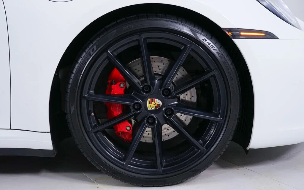 2020 Porsche 992 Carrera 4S - Image 14 of 27