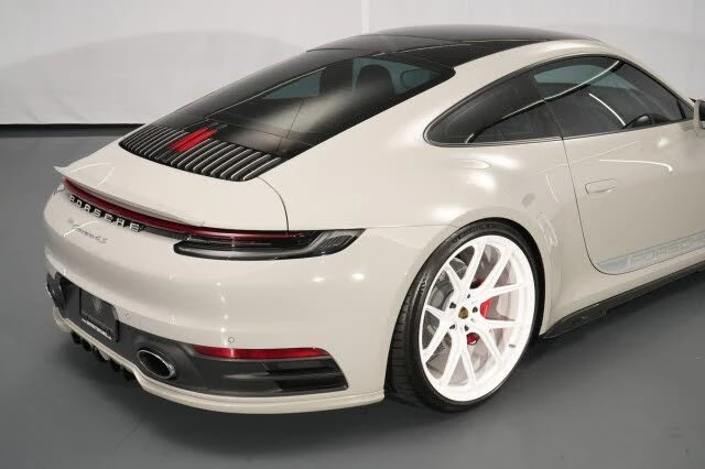 2020 Porsche 992 Carrera 4S - Image 23 of 31