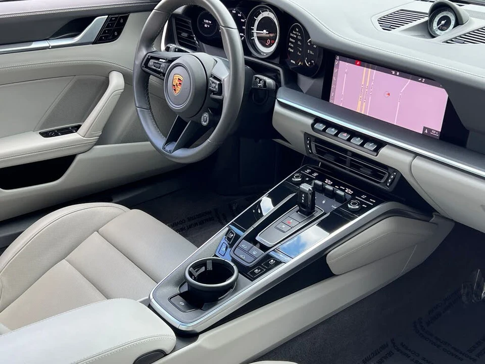 2020 Porsche 992 Carrera 4S - Image 14 of 31