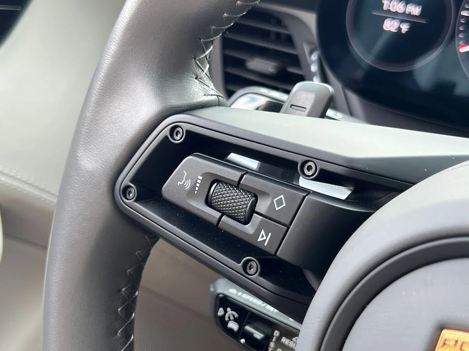 2020 Porsche 992 Carrera 4S - Image 20 of 31