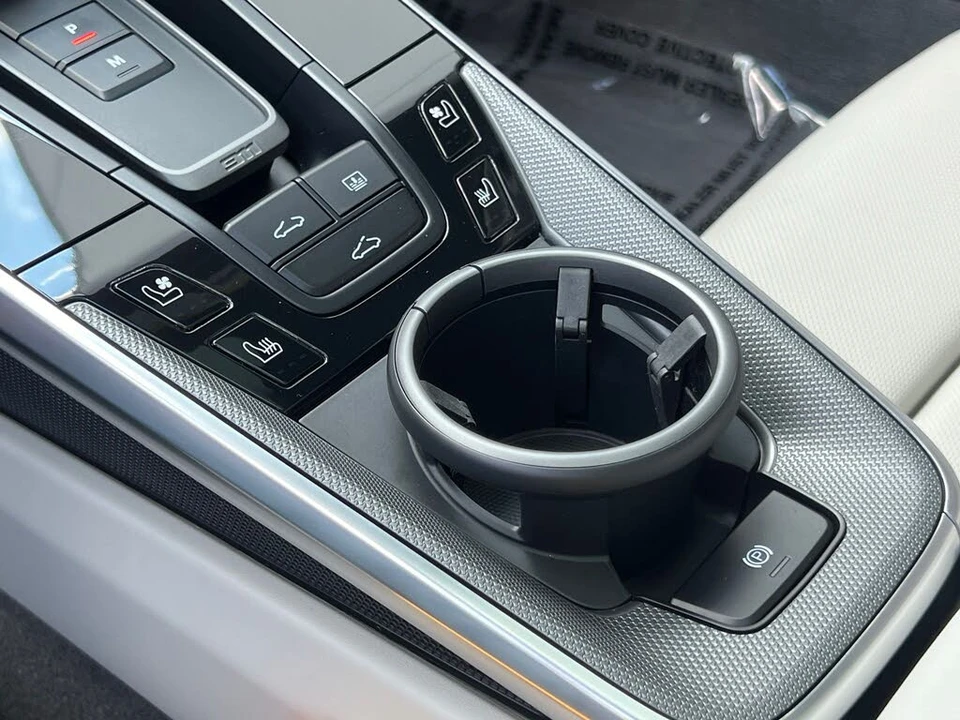 2020 Porsche 992 Carrera 4S - Image 28 of 31