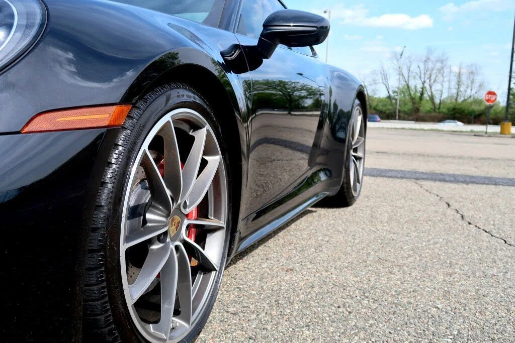 2020 Porsche 992 Carrera 4S - Image 12 of 31