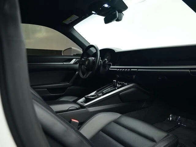 2020 Porsche 992 Carrera 4S - Image 5 of 31