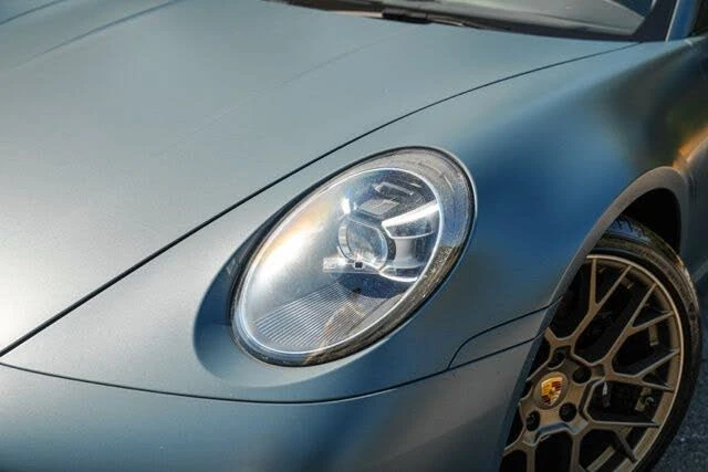2020 Porsche 992 Carrera 4S - Image 5 of 31
