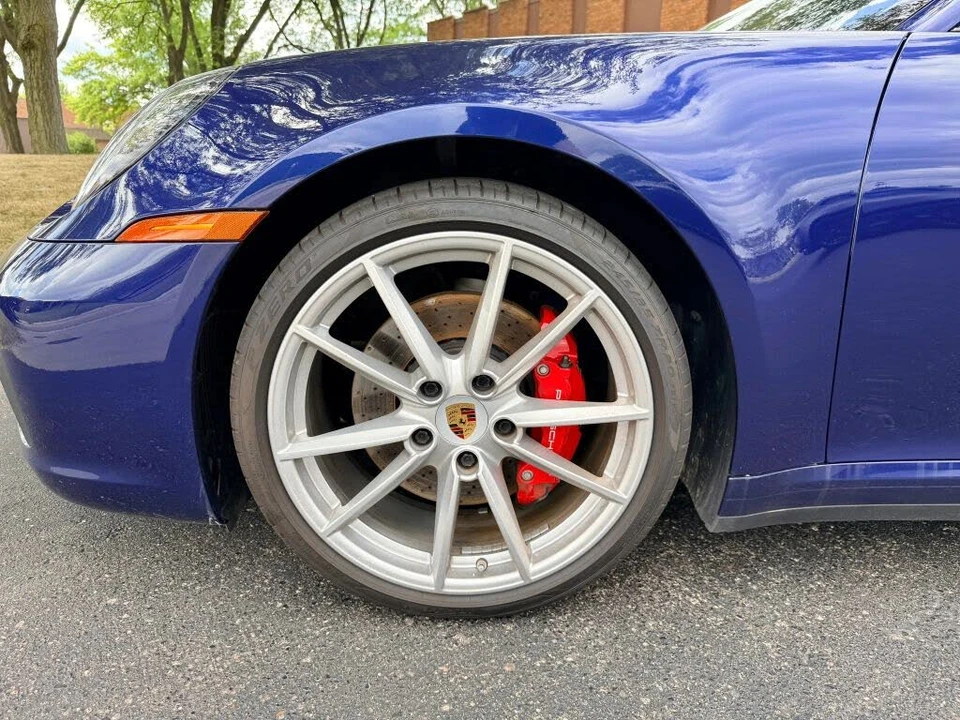 2020 Porsche 992 Carrera 4S - Image 12 of 26