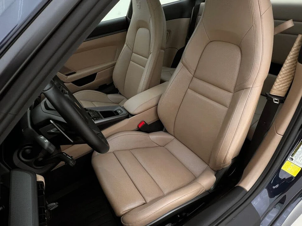 2020 Porsche 992 Carrera 4S - Image 11 of 31
