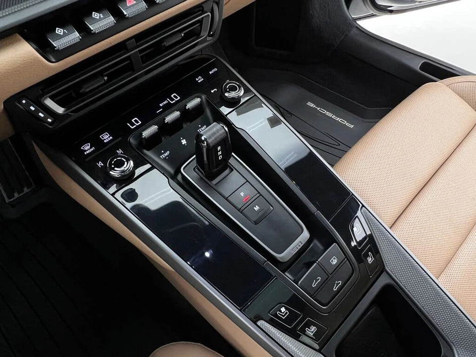 2020 Porsche 992 Carrera 4S - Image 21 of 31