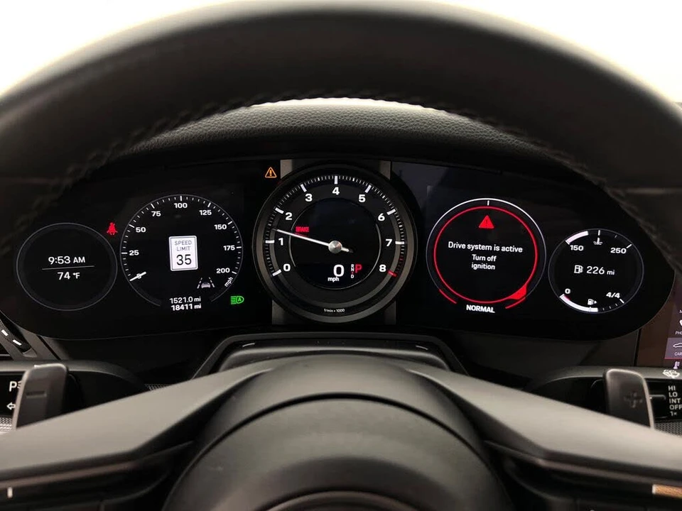2020 Porsche 992 Carrera 4S - Image 17 of 31