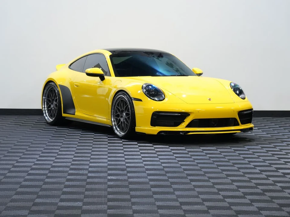 2020 Porsche 992 Carrera 4S - Image 5 of 31