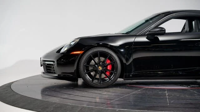 2020 Porsche 992 Carrera 4S - Image 17 of 31