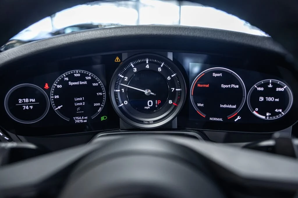 2020 Porsche 992 Carrera 4S - Image 13 of 31