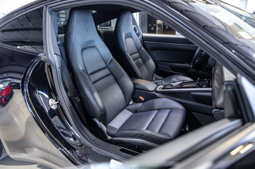 2020 Porsche 992 Carrera 4S - Image 16 of 31