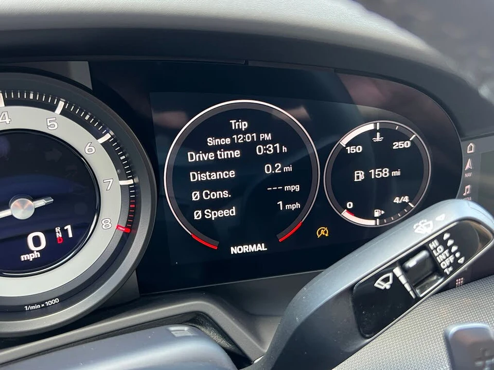 2020 Porsche 992 Carrera 4S - Image 23 of 31