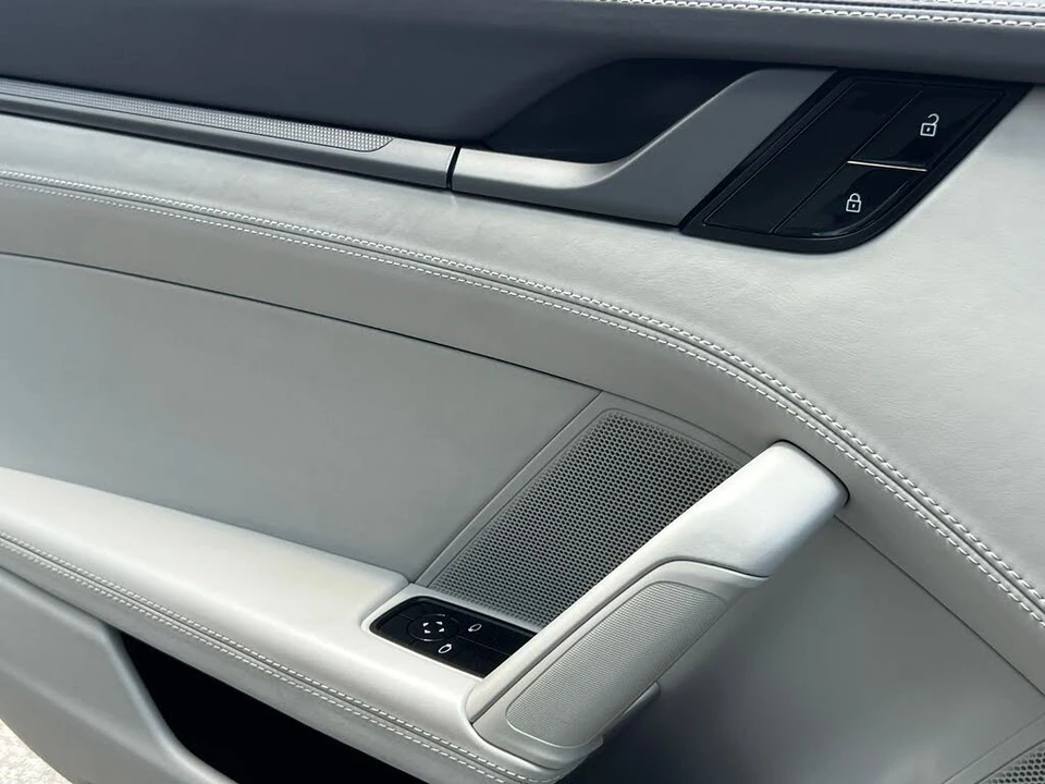 2020 Porsche 992 Carrera 4S - Image 30 of 31