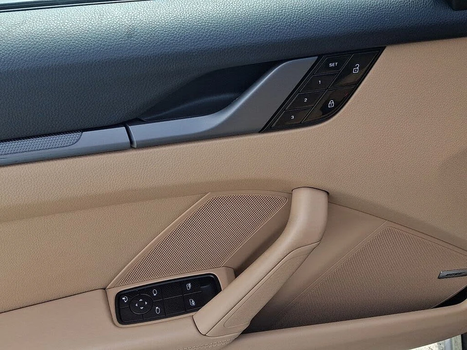2020 Porsche 992 Carrera 4S - Image 13 of 30