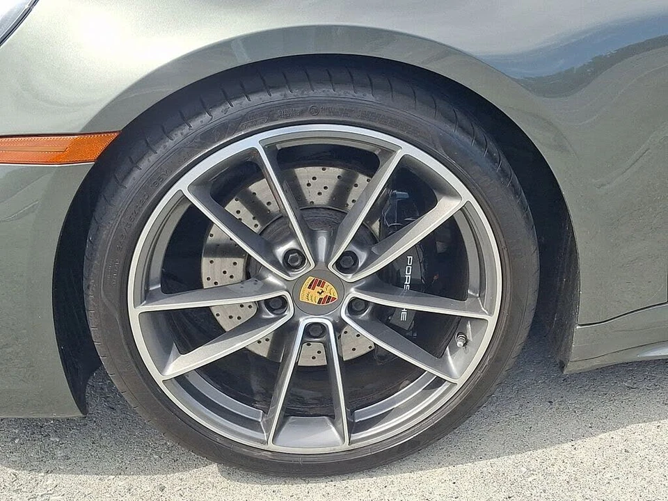 2020 Porsche 992 Carrera 4S - Image 10 of 30