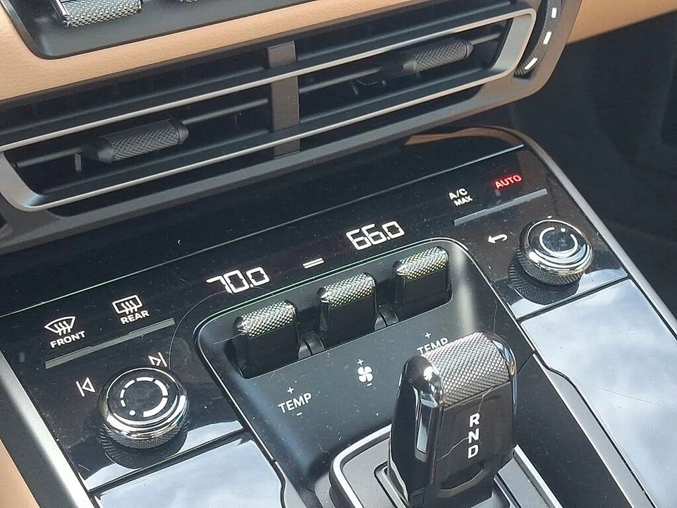 2020 Porsche 992 Carrera 4S - Image 16 of 30