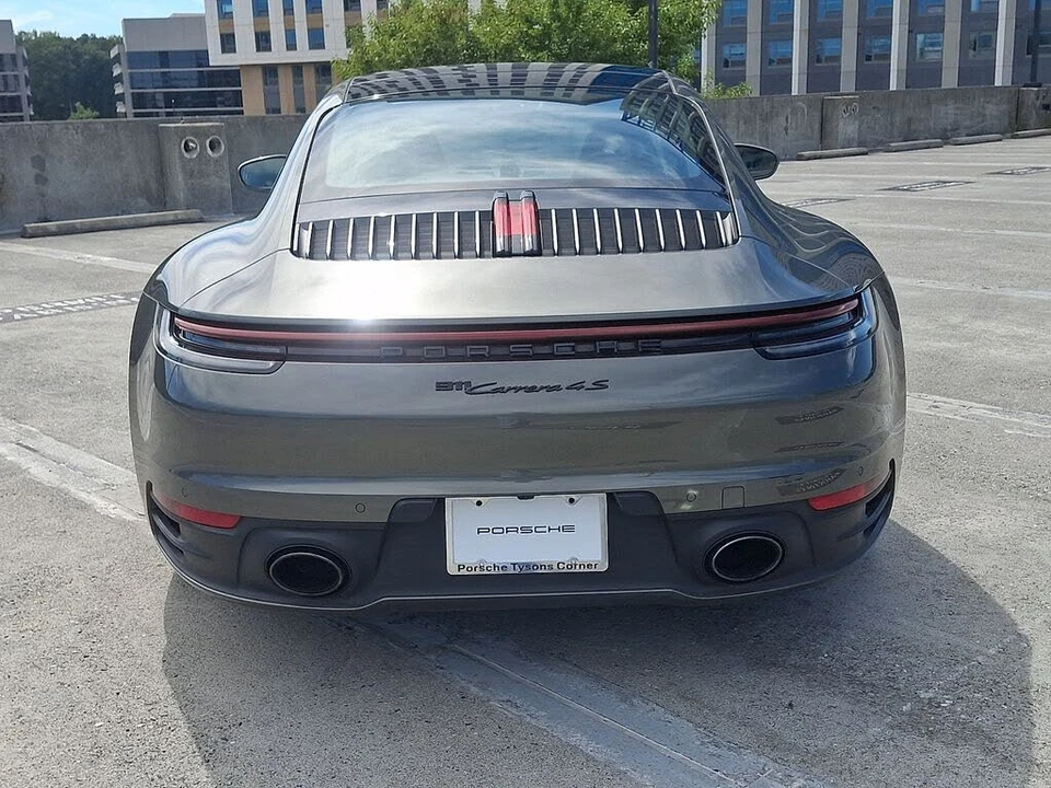 2020 Porsche 992 Carrera 4S - Image 9 of 30