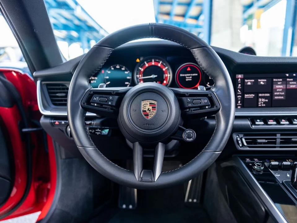 2020 Porsche 992 Carrera 4S - Image 7 of 31