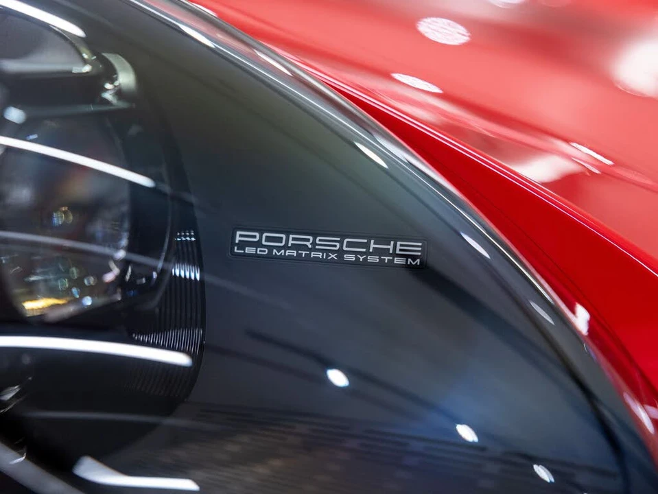 2020 Porsche 992 Carrera 4S - Image 19 of 31