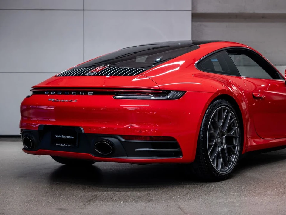 2020 Porsche 992 Carrera 4S - Image 26 of 31