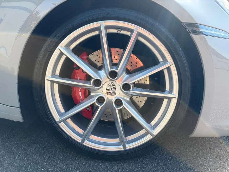 2020 Porsche 992 Carrera 4S - Image 27 of 29