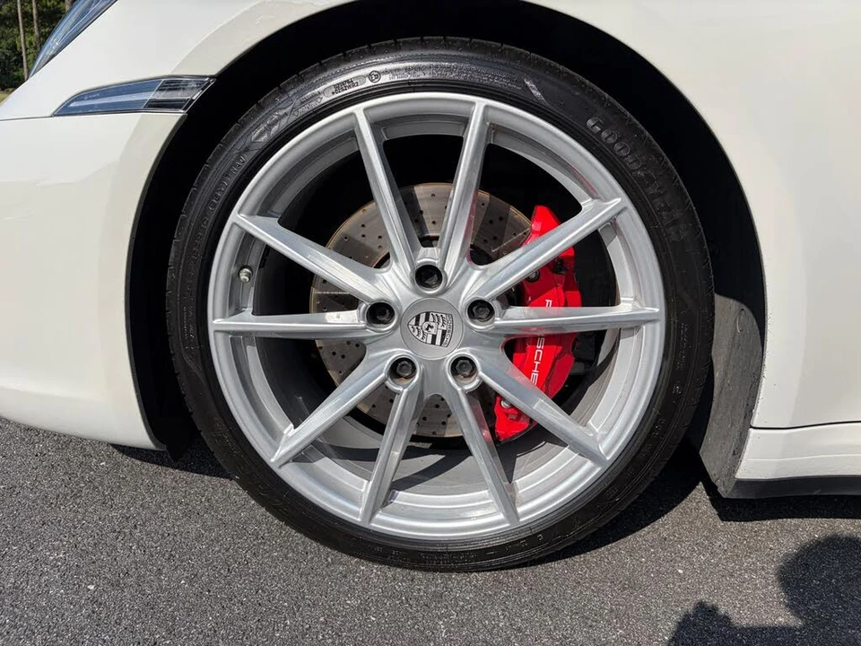 2020 Porsche 992 Carrera 4S - Image 26 of 29
