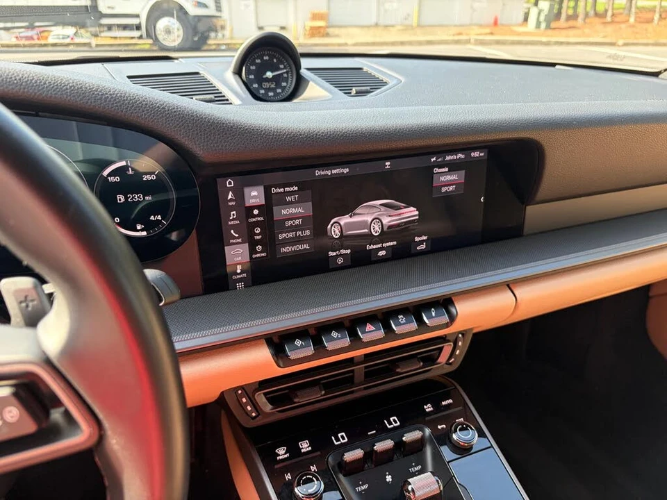 2020 Porsche 992 Carrera 4S - Image 13 of 29