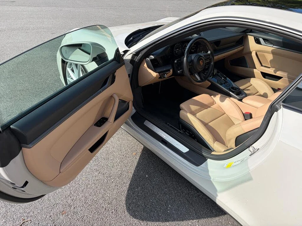 2020 Porsche 992 Carrera 4S - Image 8 of 29